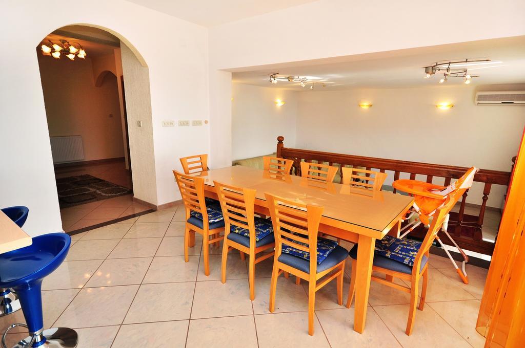 Apartment Luxury Cream Kaštela Δωμάτιο φωτογραφία